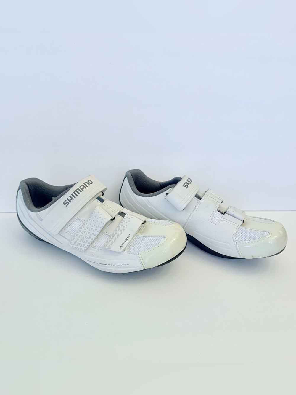 Shimano Men’s RP2W white and grey cycling shoes, size  EU 41, US 8.5